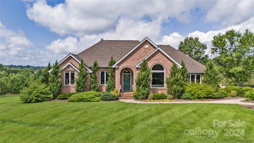 19 Scenic View Drive sold home in Horizon Hills, Weaverville, NC