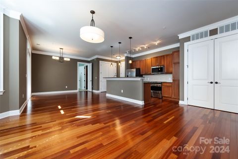 2810 Selwyn Avenue 224