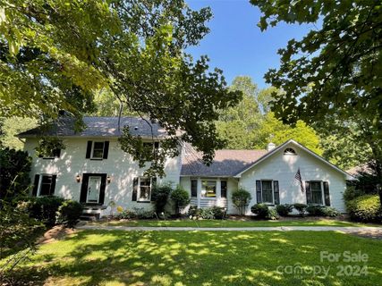 46 Tree Top Drive sold home in Glen Cove, Arden, NC