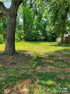 309 Fieldbrook Place sold home in Myers Park Manor, Charlotte, NC