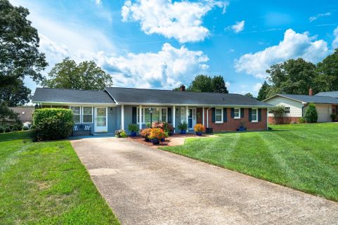3309 7th Street Drive sold home in Hidden Valley, Hickory, NC