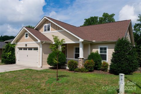 48 Asher Lane sold home in Cottages at Glenn Oaks, Arden, NC