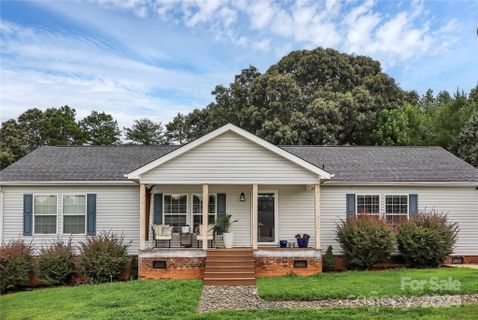 1054 Canada Drive sold home in Stanley Acres, Dallas, NC