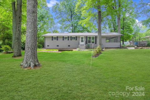 200 Amon Lane sold home in Ravenwood, Pineville, NC