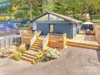 32 Winthrop Road sold home in Morningside Park, Asheville, NC