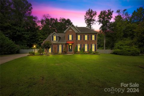 4400 Candalon Way sold home in Candalon, Matthews, NC