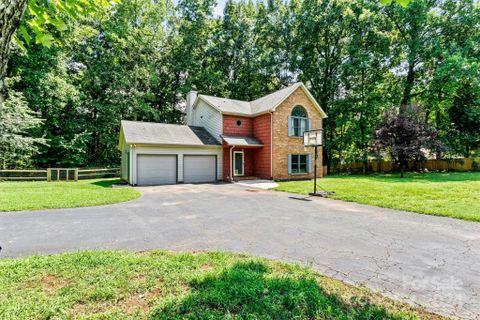 1836 Wellington Avenue sold home in Kensington, Newton, NC
