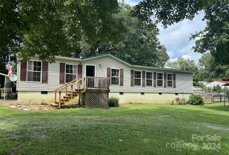 165 4th Avenue sold home in Pinehaven, New London, NC