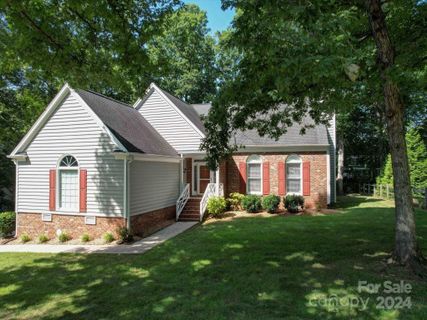 9617 Newby Lane sold home in Annecy, Matthews, NC