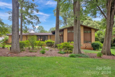 Previously sold for $870,000