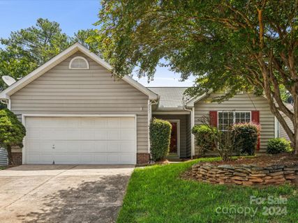7401 Starvalley Drive sold home in Starmount Forest, Charlotte, NC