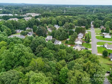 2389 Osprey Court sold home in Hawks Ridge, Gastonia, NC