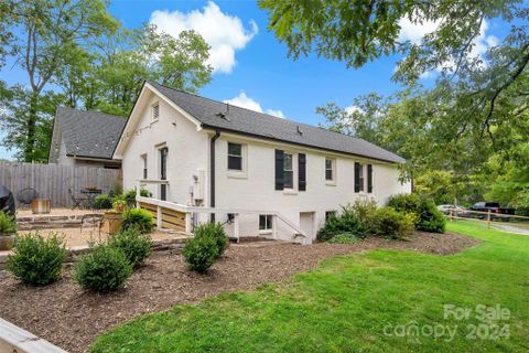 324 Mccoy Cove Road sold home in C P Kerlees Add, Black Mountain, NC