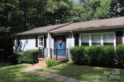 3030 Cedar Crest Drive