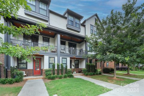 925 36th Street
