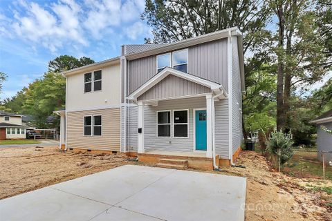 6162 Covecreek Drive sold home in Greenbriar, Charlotte, NC