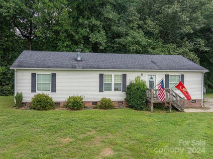 864 Sunbeam Drive sold home in Sunbeam Mini Farms, Lincolnton, NC