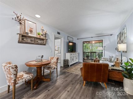 11 Lake Drive B3 sold home in Laurel Park Villas, Laurel Park, NC
