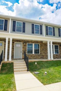 1631 Oak Leaf Drive sold home in Oak Hill, Hickory, NC