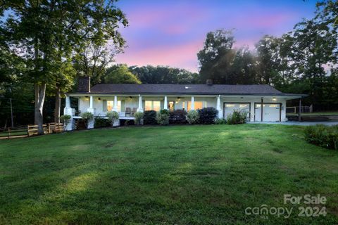 8145 Indian Trail Road sold home in Edgebrook, Charlotte, NC