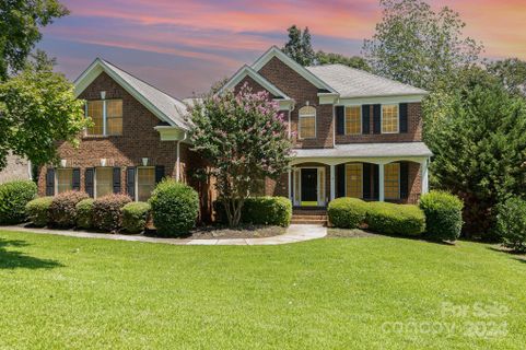2801 Swinton Court
