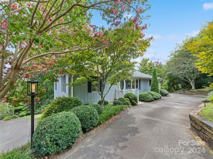 436 Crescent Street sold home in Meadowview, Saluda, NC