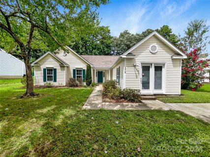 9828 Northwoods Forest Drive
