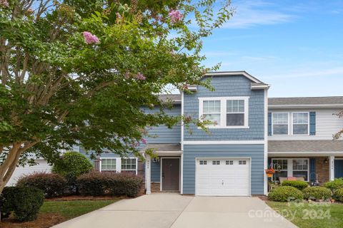 4548 Tradd Circle
