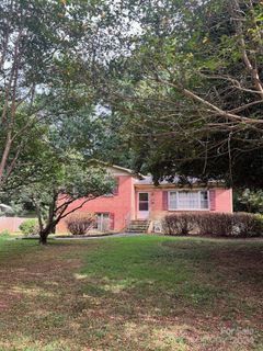 2120 Shadyview Drive 3