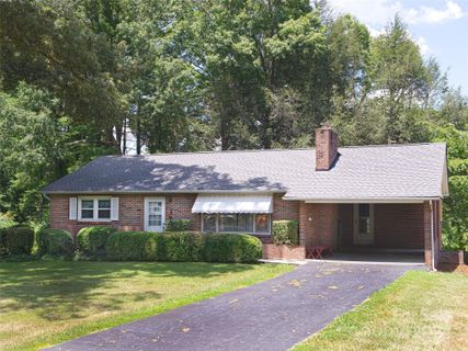 3202 Magnolia Drive