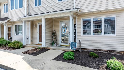 3385 White Oak Court 5C sold home in White Oak Manor, Claremont, NC