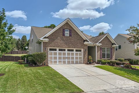 151 E Warfield Drive sold home in Wellesley East, Mooresville, NC