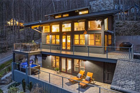 1585 Eagles Nest Road sold home in Eagles Nest Mountain, Waynesville, NC