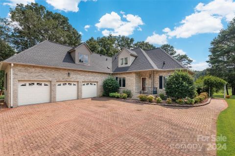 1717 Benjamin Drive