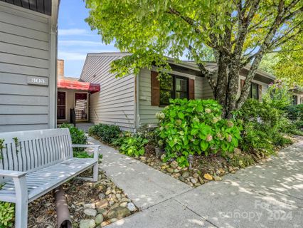 77 Chestnut Street 304 sold home in Oak Hall, Tryon, NC