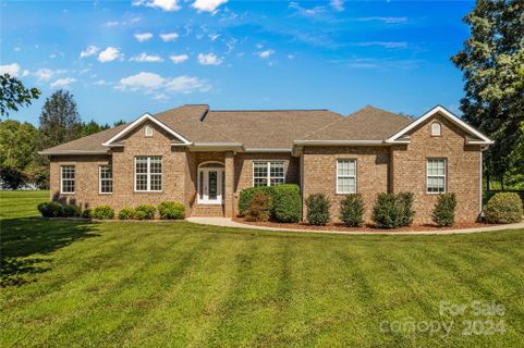 2427 Falcon Lane sold home in Deer Creek, Statesville, NC