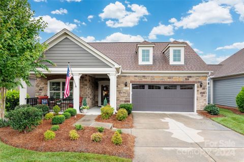 1327 Garden Vista Drive sold home in The Courtyards at Emerald Lake, Matthews, NC
