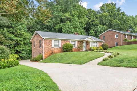1317 Pinebluff Road sold home in Ardmore, Winston Salem, NC