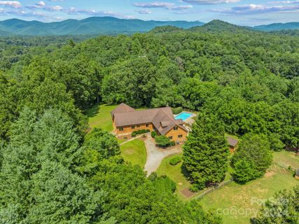101 Booter Road sold home in Greenwood Estates, Fairview, NC