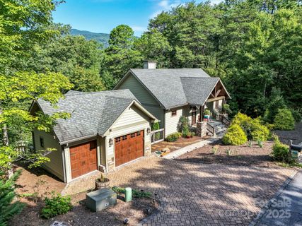 159 Bee Tree Point