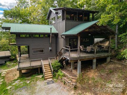 60 Crystal Creek Lane sold home in Crystal Creek, Pisgah Forest, NC