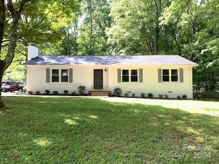 100 Hollice Place
