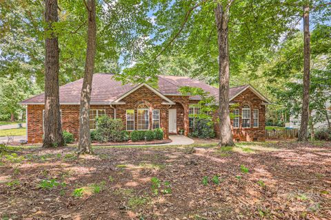 14301 Buckton Lane sold home in Oakcroft, Matthews, NC
