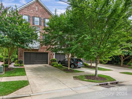 1610 Lombardy Circle