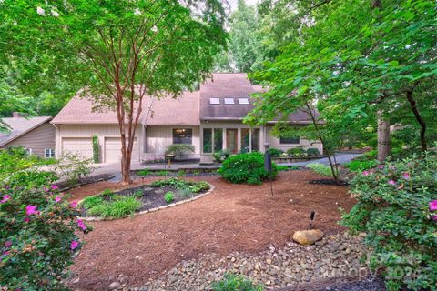 4 Oak Leaf Road