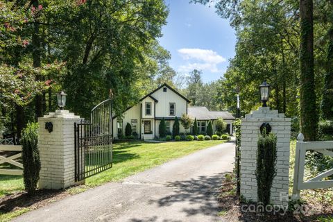 9277 Horseshoe Circle sold home in Black Horse Run, Indian Land, SC