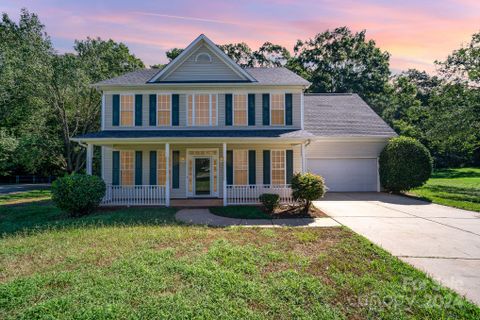 1401 Kent Court sold home in Yorkshire, Monroe, NC