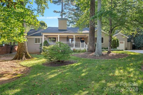 276 S Canterbury Road