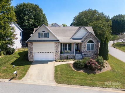 9 Driftstone Circle sold home in Rivercrest, Arden, NC