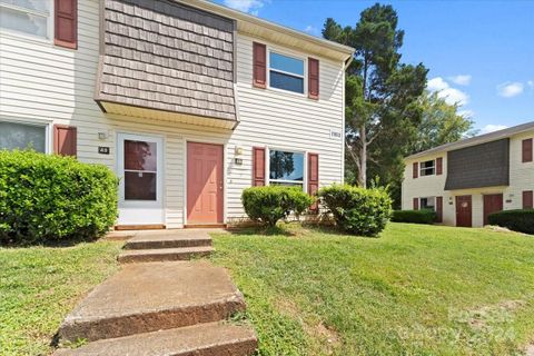 7953 Shady Oak Trail
